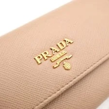 Prada Chain Wall 4