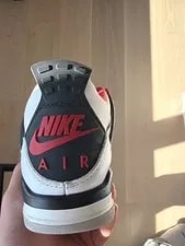 Size 7 - Jordan 4 Retro 2