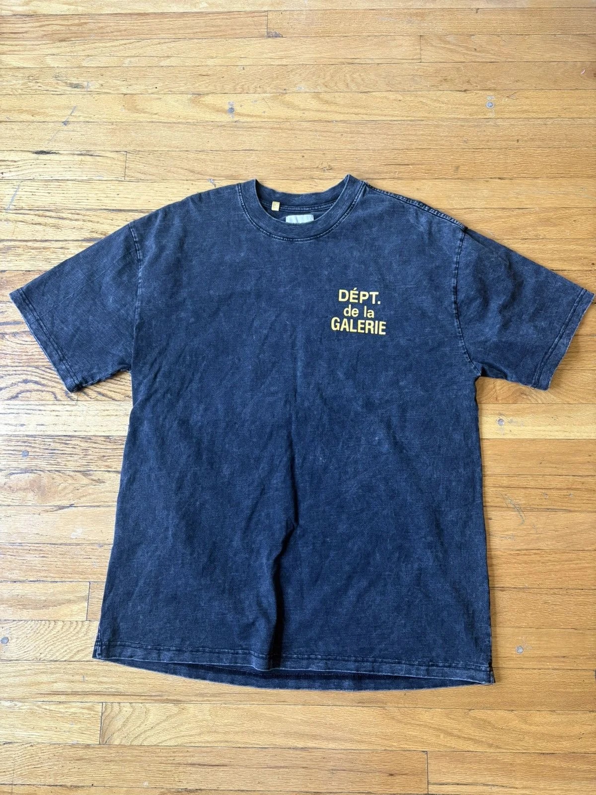 Gallery Dept. Logo T Shirt — streetwear — resale
