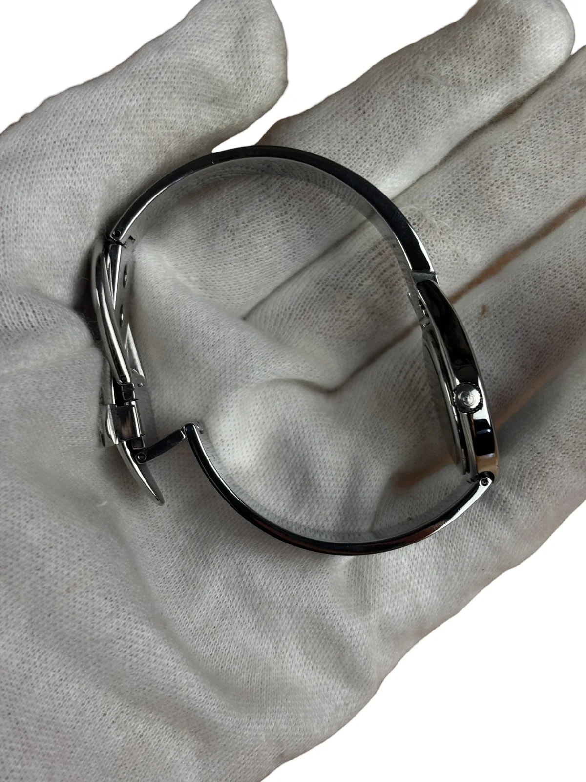 Gucci Black Dial Choker/Round Bangle 6700L 4