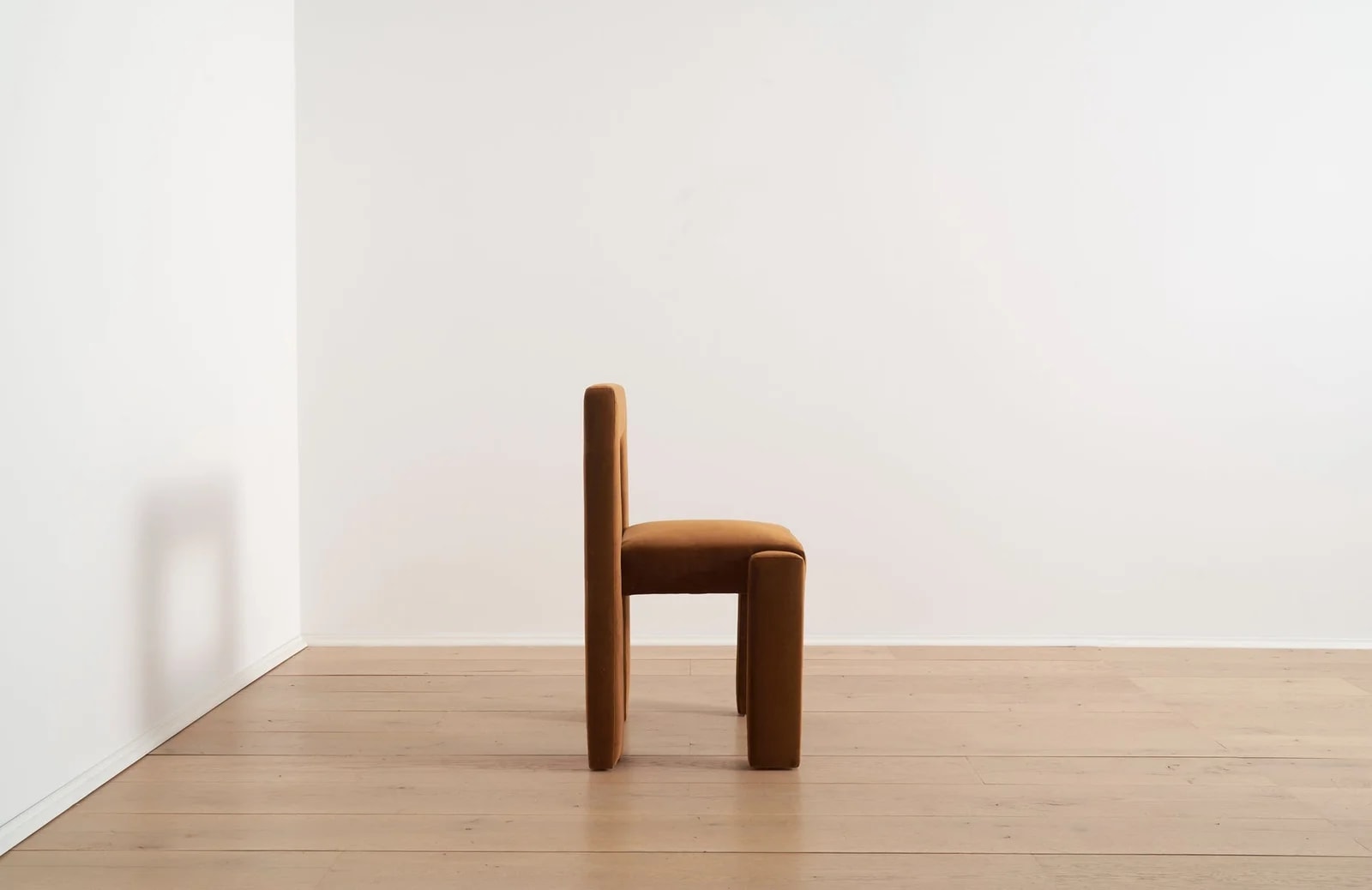 Angle II Armless Dining 4
