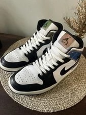 Size 9.5 - Air Jordan 1 SE Mid Heat Reactive - Color Change 2