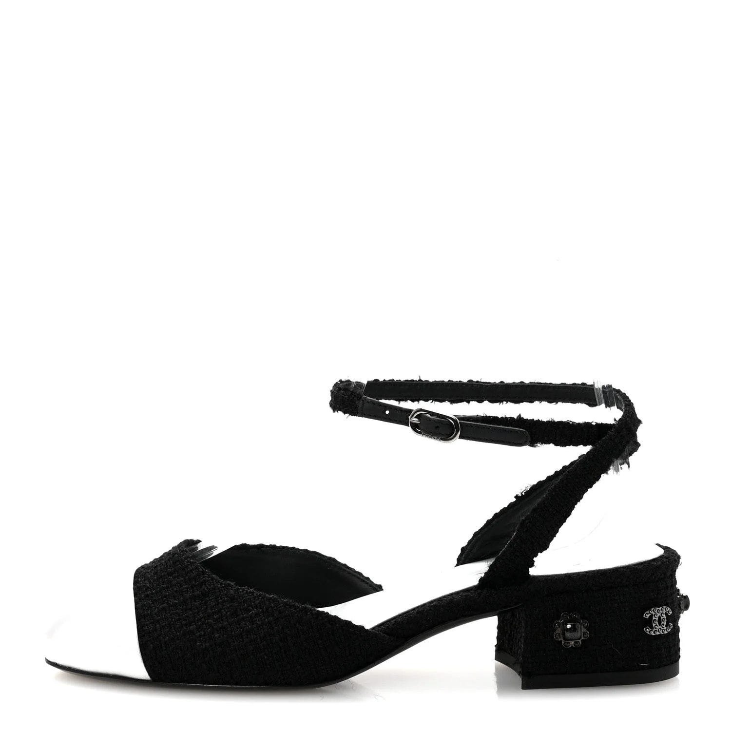 Chanel — Cap Toe CC Slingback 37 — Accessory — resale