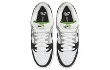 Nike Sb Dunk Low Chlorophyll 4