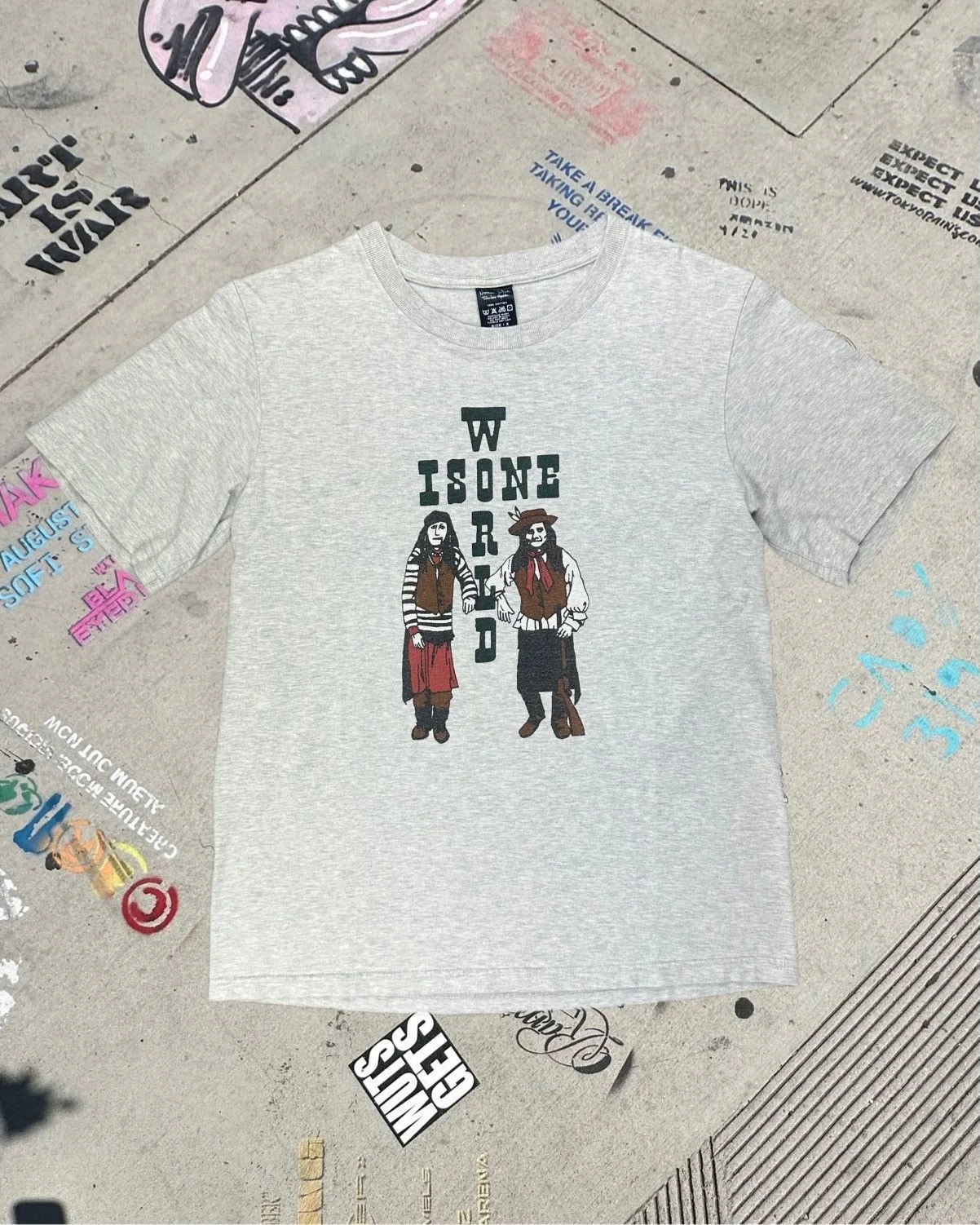 Number (N)ine — Number (N)ine ‘Birds’ World Is One Graphic Tee — streetwear — resale