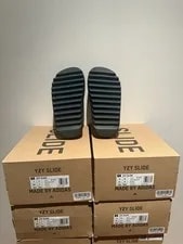 Adidas Yeezy Slide Dark 3