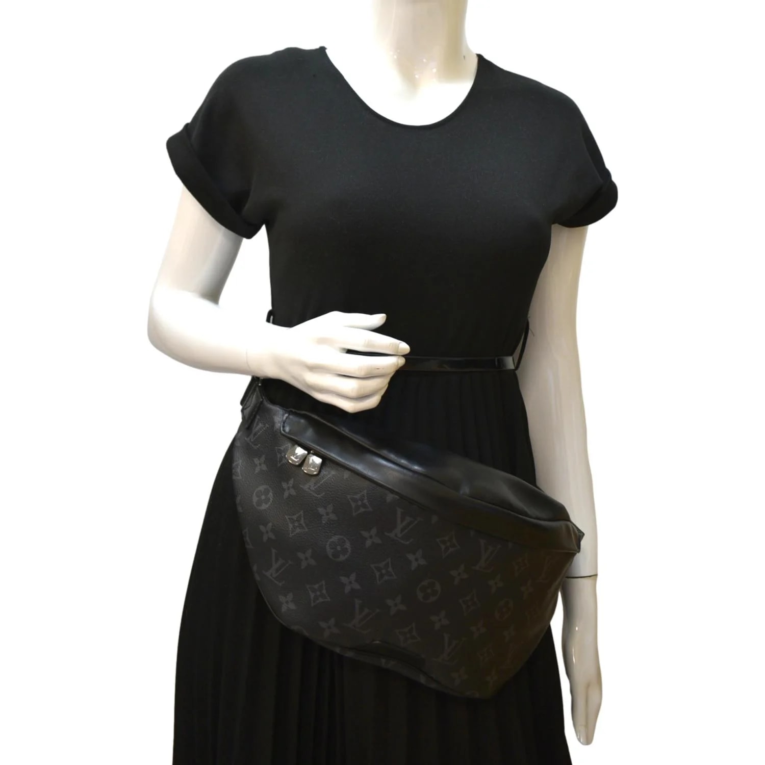 Louis Vuitton Discovery Bumbag 2