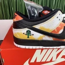 Nike SB Dunk Low Raygun Tie-dye Shoes BQ6832-001 4