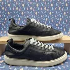 Golden Goose — Golden Goose Deluxe Starter 40 255 Italian Model Limited Edition V — Sneaker — resale
