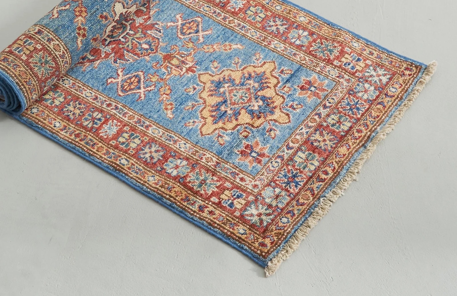 Wise Cosmos Mini Kazak Runner 4