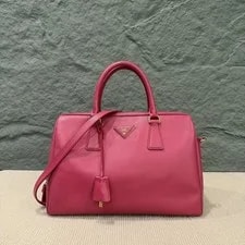 Prada Two Way (gv042426a8) 2