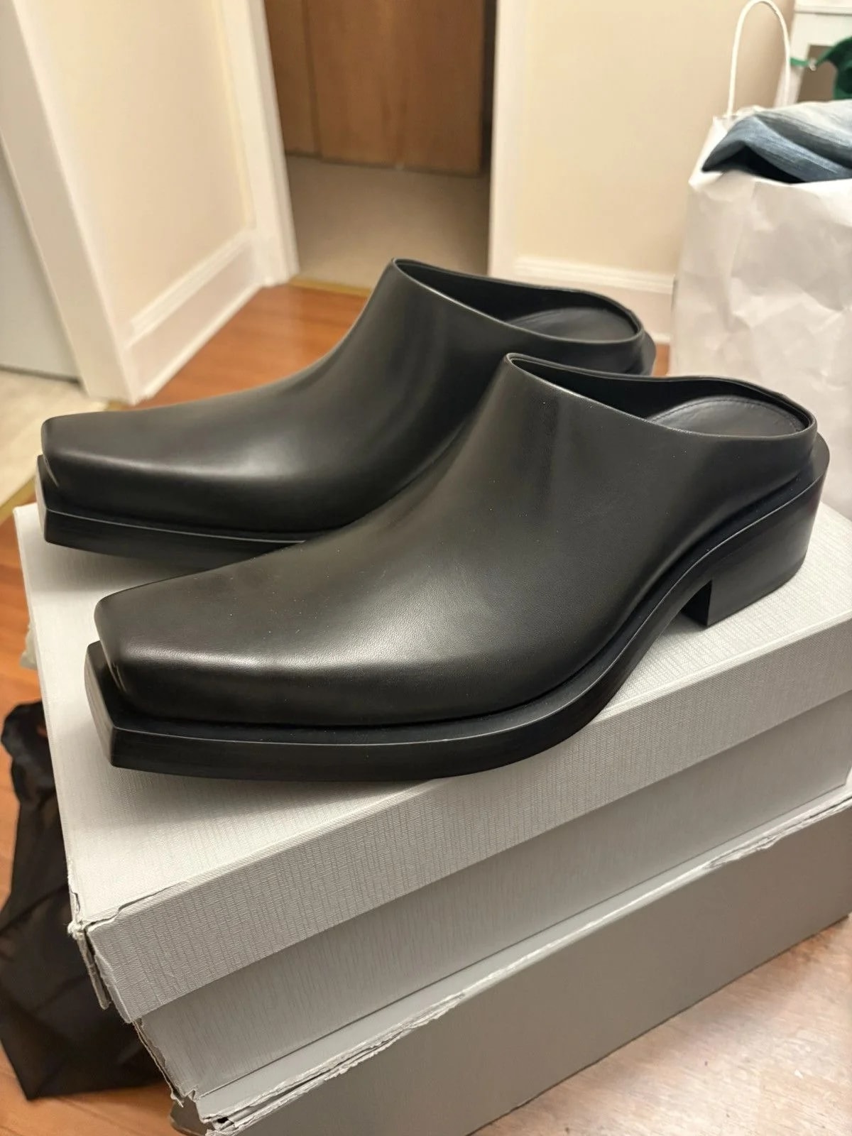 Balenciaga — Balenciaga Santiago Boot Low Sz 40 (Fits Big) — Sneaker — resale