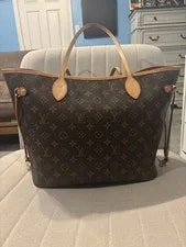 Louis Vuitton Neverfull W/ Matching Organizer Insert and Small Money 2