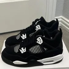 Air Jordan 4 Retro (GS) 3