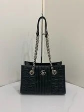 Gucci — Gucci Authentic GG Marmont Chain 681483 26.5*19*11 Cm — Handbag — resale