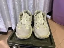 Yeezy 500 Moon 28cm No Box 3