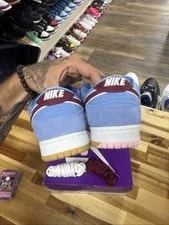 Size 11 - Nike SB Dunk Low Philadelphia Phillies 2