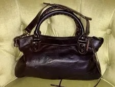 Balenciaga “The First” 2Way Hand Style 3