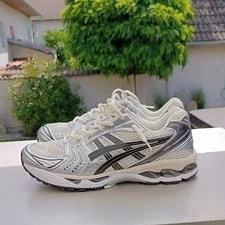 Size 10 - Asics Gel Kayano 14 2