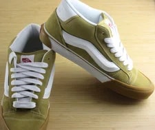 Vans Knu Skool Mid Gum Bottom Striped Skate Shoes 4