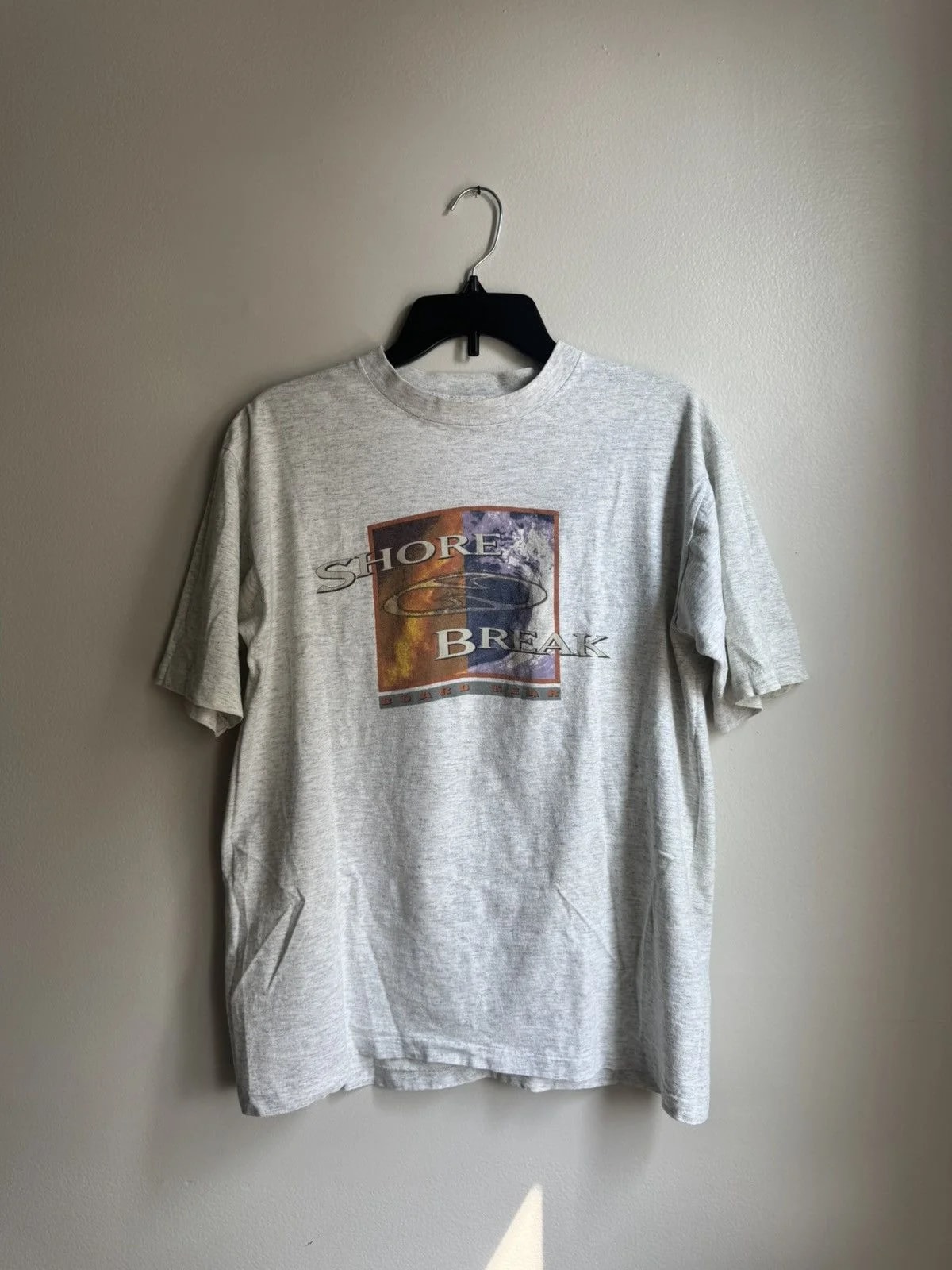 ! 2000s Shore Break Surf Graphic Tee — streetwear — resale