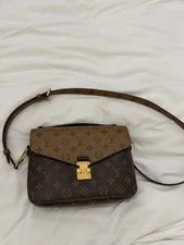 Louis Vuitton — Louis Vuitton Pochette Métis Reverse Crossbody — Handbag — resale
