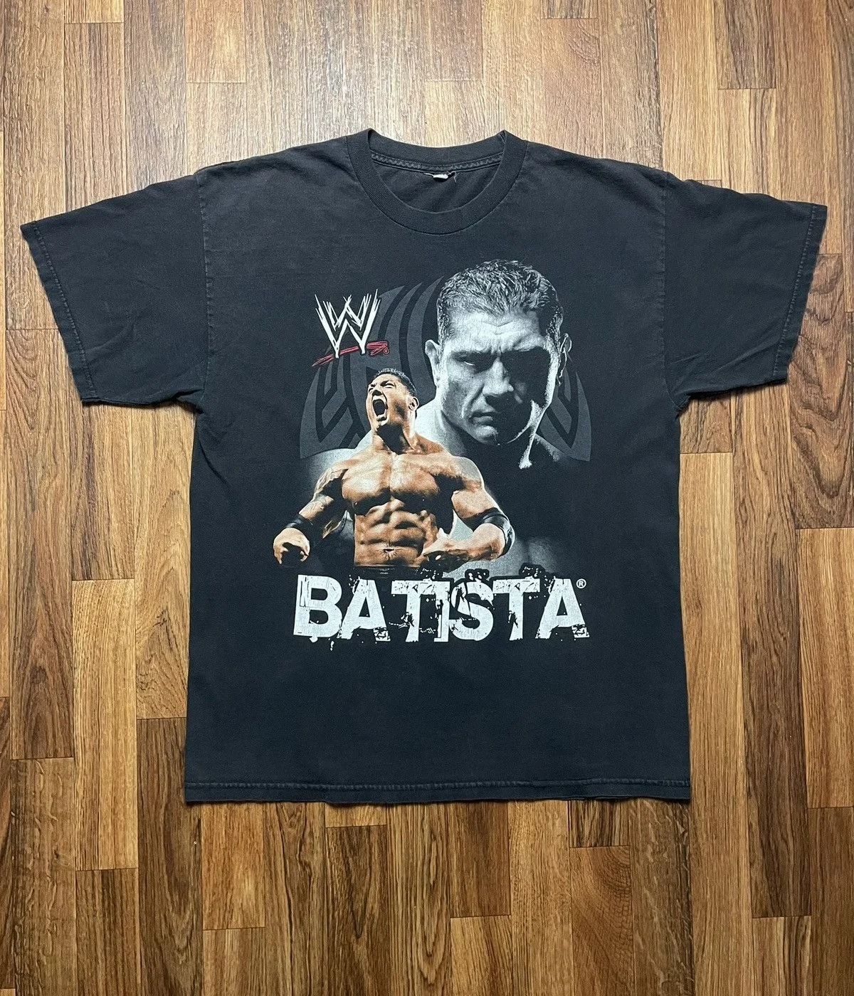 WWE Shirt Batista Large Wrestling 00s Y2K — streetwear — resale