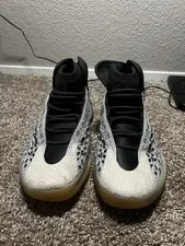 Size 10 - Adidas Yeezy Quantum Sea 2