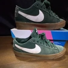 Nike SB Zoom Blazer Low Pro GT QS Skate Shoes Size 10 US 4