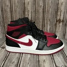 Air Jordan 1 Mid Noble ’S Size 11.5 - 554724-066 2