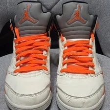 Jordan — Size 9 - Jordan 5 — Sneaker — resale