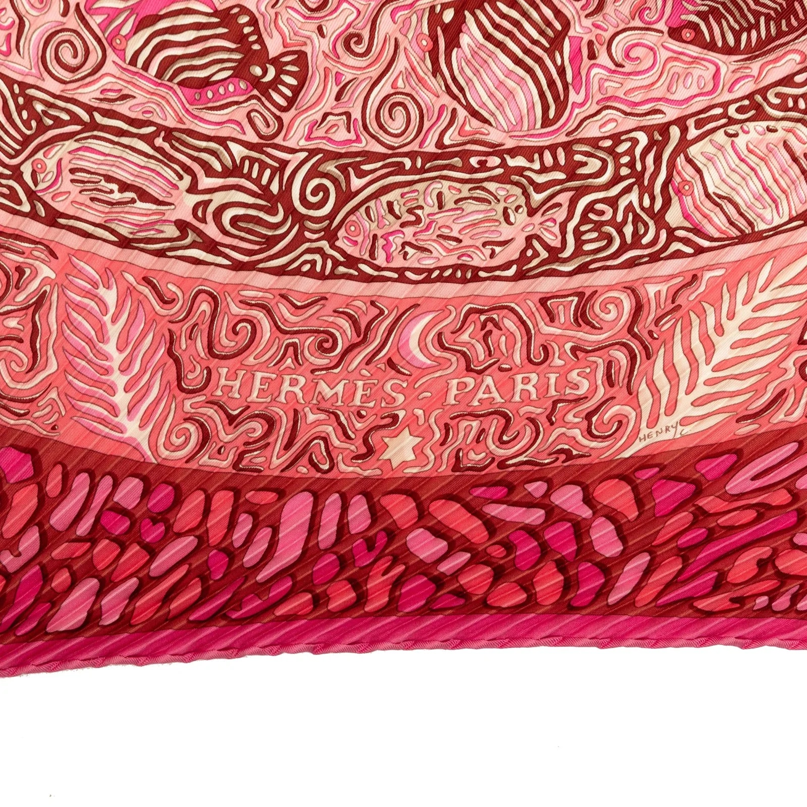 La Legende du Poisson Corail Pleated Scarf 4