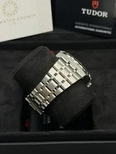 2025 Tudor Royal 38mm in Silver - Full Set Near - 28500 4