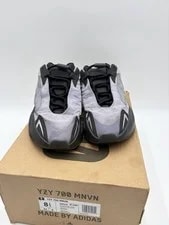 Size: 8.5M - Yeezy 700 Mnvn: Geode - Very Worn 3