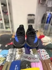 Yeezy Boost 350 V2 Dazzling Size: 2