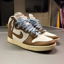Nike — Nike Dunk High PRM Pecan -200 — Sneaker — resale