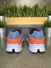 On Running Cloudstratus 2.0 39.99213 ’S Size 11.5 Retail $170 3