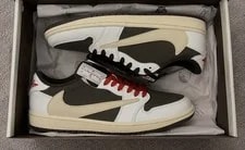 Jordan ’s Air 1 Low 4