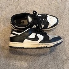 ’s Nike Dunk Low Top. / . 2