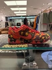 Nike SB — Nike SB Dunk Low Wizard of Oz — Sneaker — resale