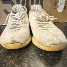 Adidas Yeezy 500 / Low Top Lace-Up Athletic 2