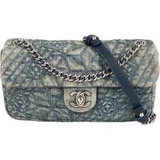 Chanel — Chanel Camellia Single Flap Crossbody Coco CC — Handbag — resale