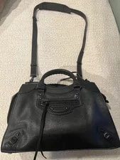 Balenciaga — Balenciaga Medium City Top Handle Removeable Strap Never Worn Out — Handbag — resale