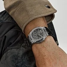Patek Philippe Nautilus 5712G-001 White Gold Grey Dial Moon Phases 3