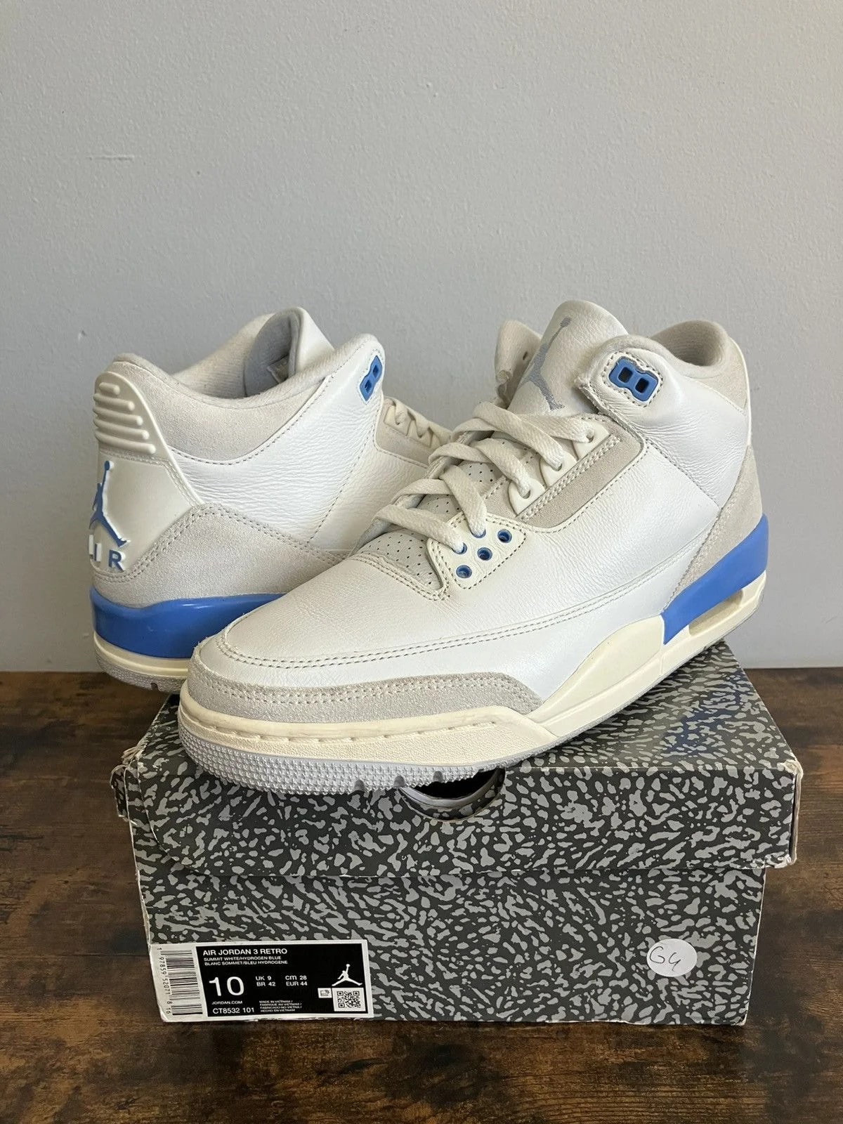 Air Jordan — Size 10 - Air Jordan 3 Retro Lucky Shorts — Sneaker — resale