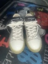 Giuseppe Zanotti ’s Low Top Lace-Up 2