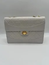 Chanel — Chanel Classic Flap in Quilted — Handbag — resale