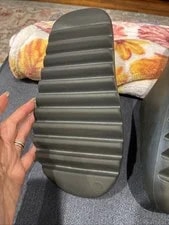 Yeezy Slide Size 8 New Without Tags 3
