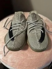 Yeezy 350 V2 Shoes 3
