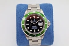 Rolex — Rolex Submariner Date 16610LV — Watch — resale